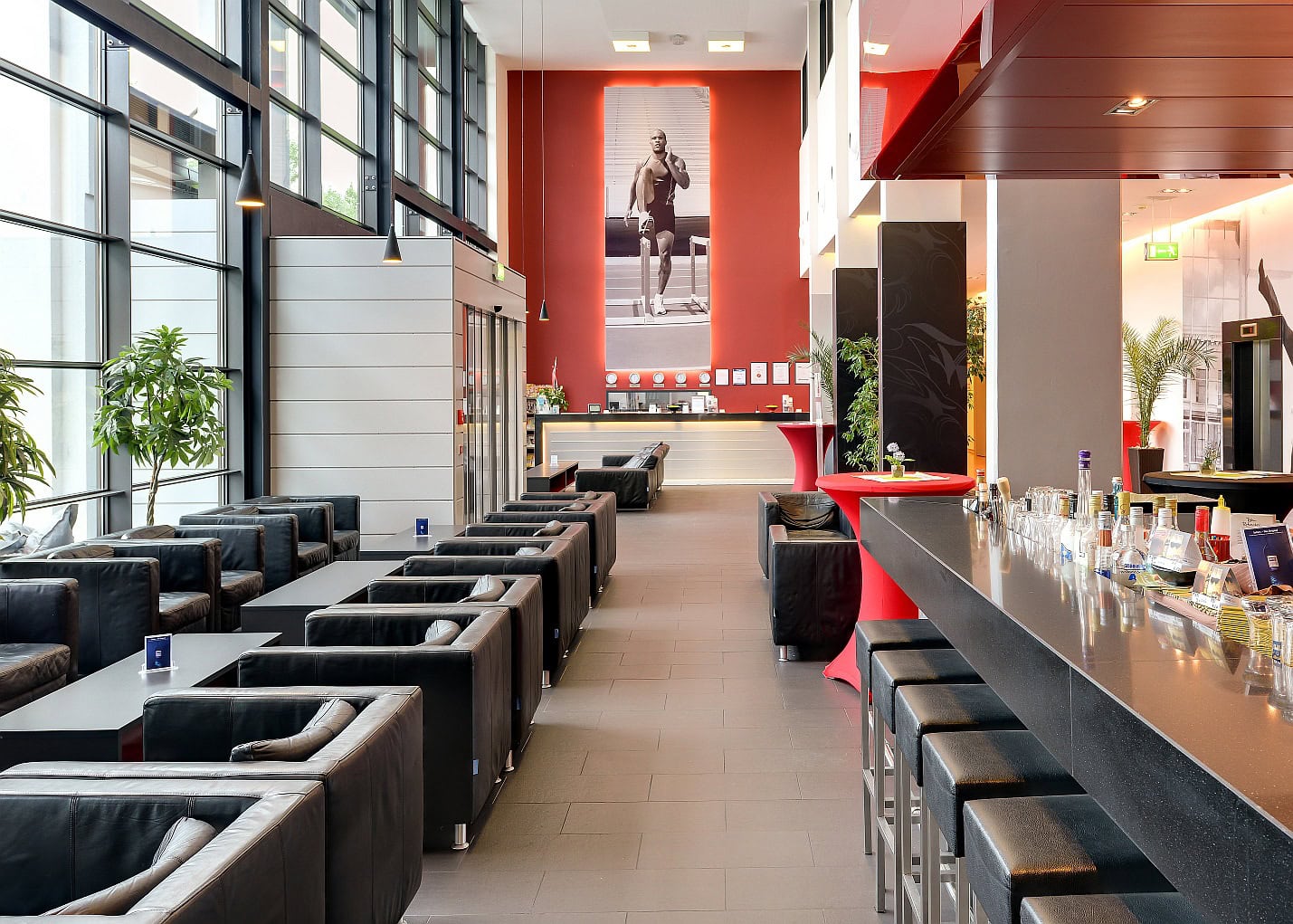 Novina hotel herzogenaurach lobby
