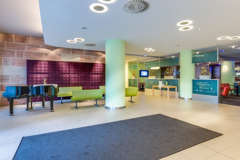 Novina hotel woehrdersee nuernberg city lobby