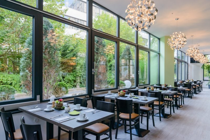 Novina hotel woehrdersee nuernberg city tische
