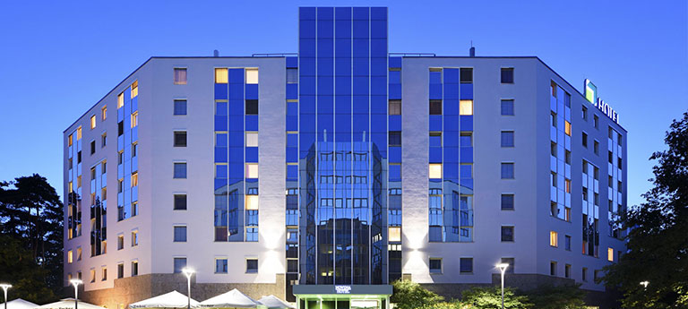 Novina Hotels